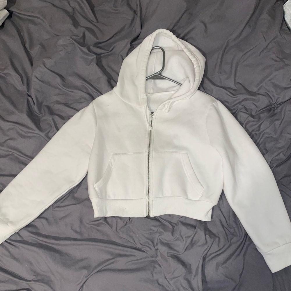 Cropped zip up hoodie NWOT